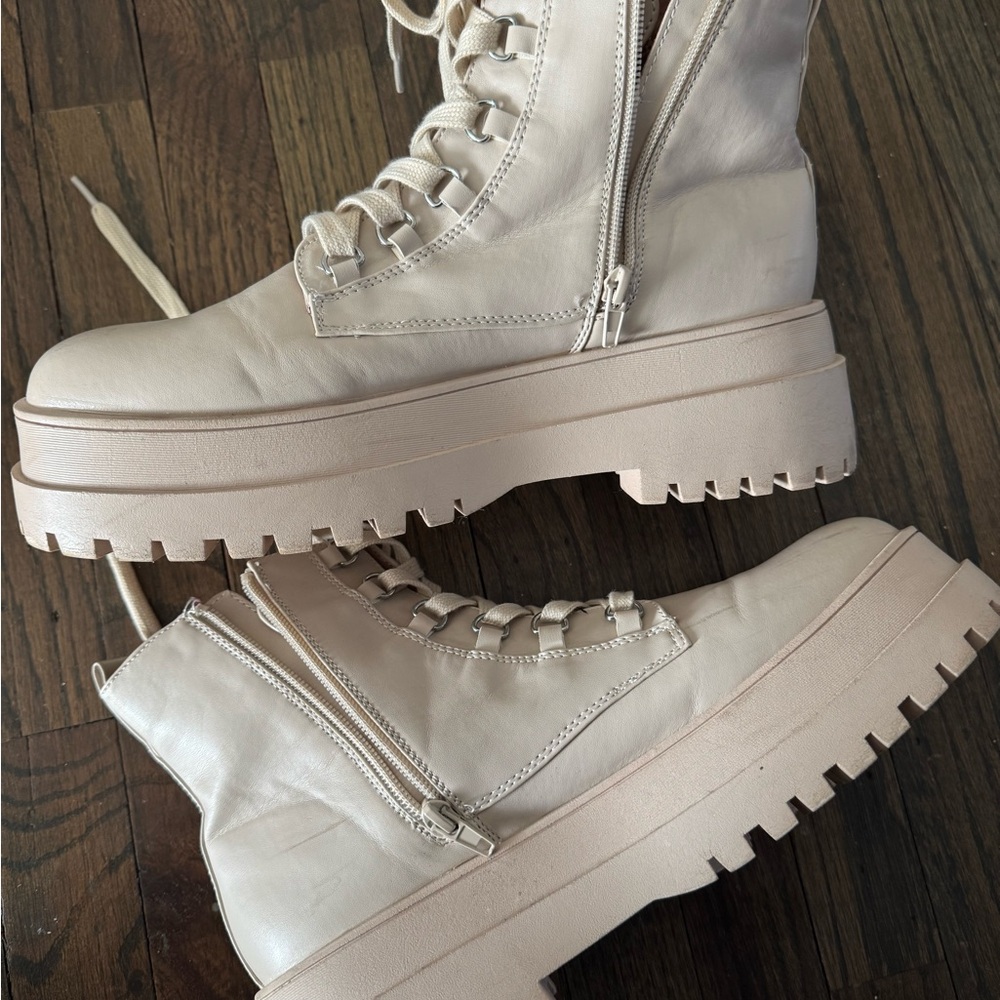 Women's Cream Lace-Up Boots